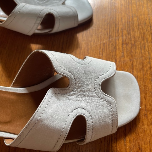 Italian Leather Block Kitten Heels - Picture 6 of 16